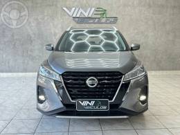 NISSAN - KICKS ADVANCE 1.6 FLEX - 2021/2022 - CINZA - R$ 99.900,00