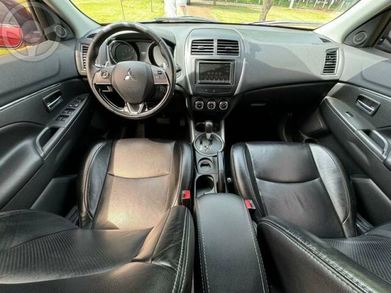 MITSUBISHI - ASX 2.0 AUT. - 2017/2018 - VERMELHA - R$ 89.900,00