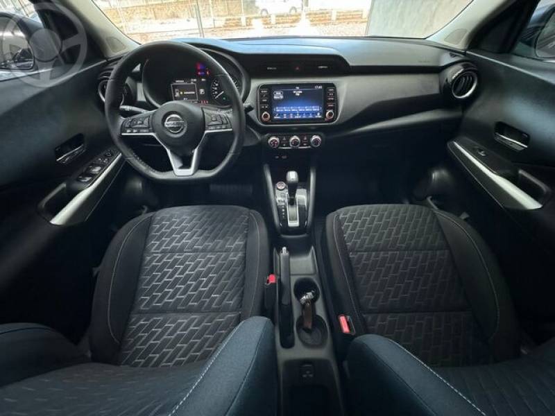 NISSAN - KICKS ADVANCE 1.6 FLEX - 2021/2022 - CINZA - R$ 99.900,00