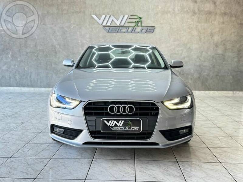 AUDI - AUDI A4 1.8 TFSI - 2014/2015 - PRATA - R$ 89.900,00