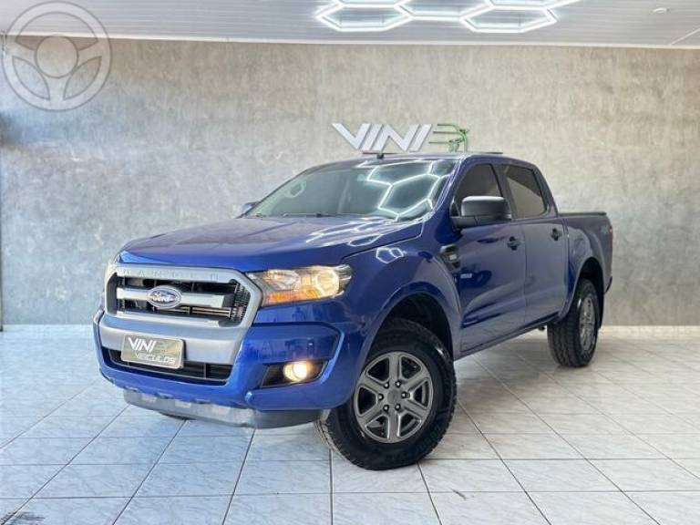 FORD - RANGER XLS 2.2 4X4 AT - 2017/2018 - AZUL - R$ 130.000,00