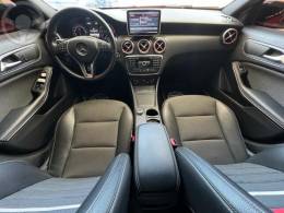 MERCEDES - A200 1.6 TURBO FLEX - 2014/2015 - VERMELHA - R$ 85.000,00