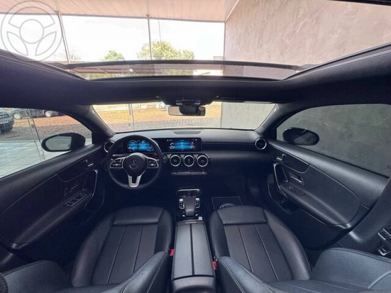 MERCEDES - A 250 2.0 TURBO - 2019/2020 - BRANCA - R$ 199.900,00
