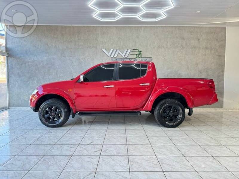 MITSUBISHI - TRITON HPE 3.2 TURBO DIESEL - 2012/2013 - VERMELHA - R$ 99.900,00