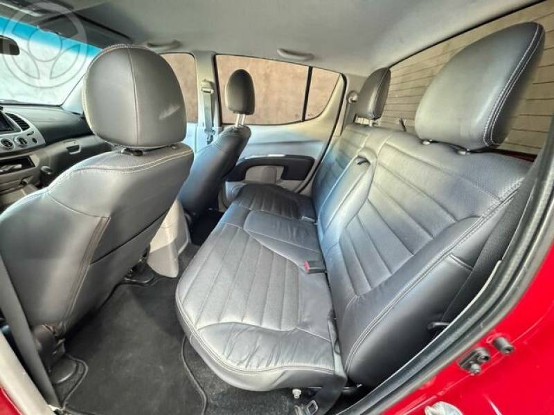 MITSUBISHI - TRITON HPE 3.2 TURBO DIESEL - 2012/2013 - VERMELHA - R$ 99.900,00