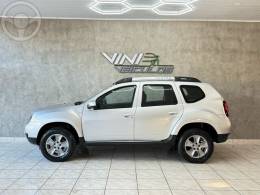 RENAULT - DUSTER DYNAMIQUE 1.6 AT - 2017/2018 - PRATA - R$ 72.000,00