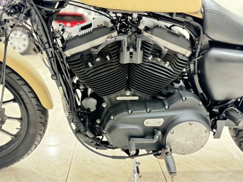 HARLEY DAVIDSON - HARLEY-DAVIDSON XL 883 IRON - 2014/2015 - BEGE - R$ 42.000,00