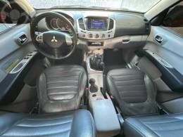 MITSUBISHI - TRITON HPE 3.2 TURBO DIESEL - 2012/2013 - VERMELHA - R$ 99.900,00