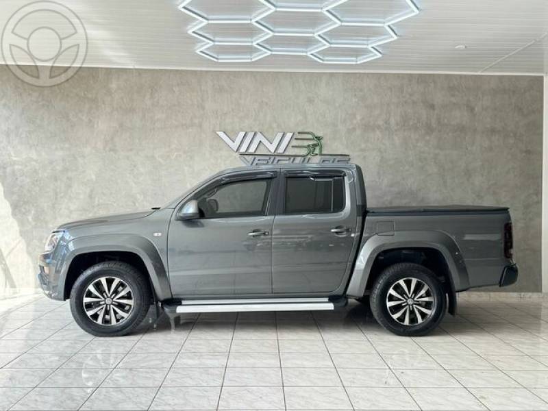 VOLKSWAGEN - AMAROK COMFORTLINE 3.0 V6 TDI - 2023/2023 - CINZA - R$ 209.900,00