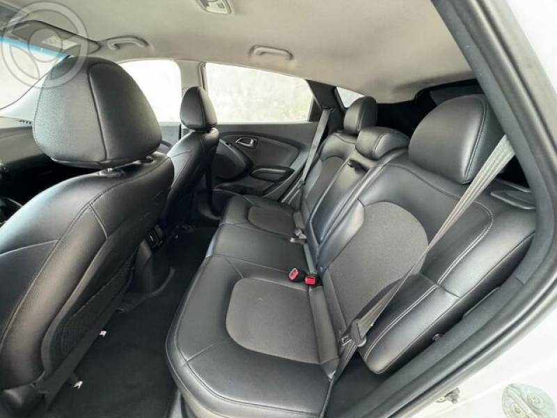 HYUNDAI - IX35 GLS 2.0 FLEX AT - 2017/2018 - BRANCA - R$ 89.900,00