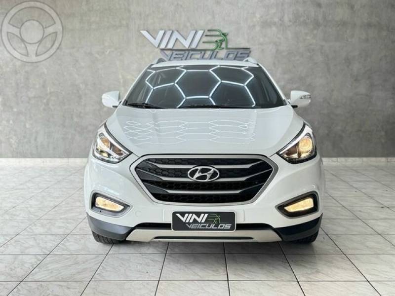 HYUNDAI - IX35 GLS 2.0 FLEX AT - 2017/2018 - BRANCA - R$ 89.900,00