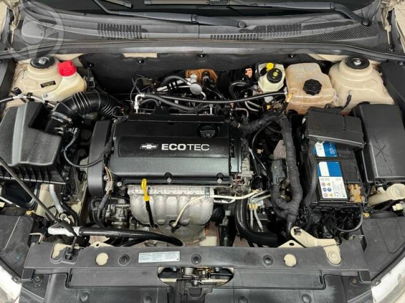 CHEVROLET - CRUZE LT 1.8 FLEXPOWER - 2011/2012 - BEGE - R$ 50.000,00