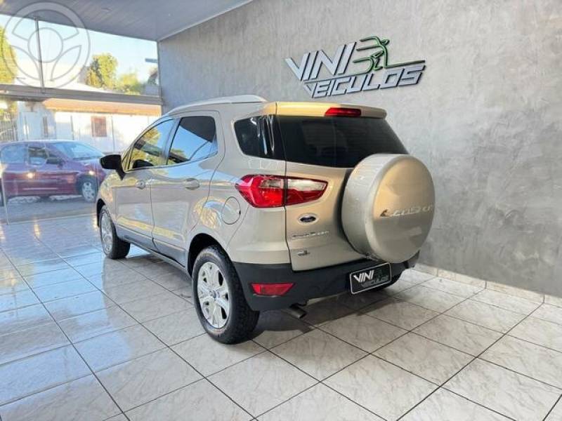 FORD - ECOSPORT TITANIUM 2.0 - 2013/2014 - PRATA - R$ 55.990,00