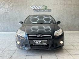 FORD - FOCUS 1.6 SE FLEX HATCH - 2013/2014 - PRETA - R$ 47.900,00