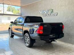 TOYOTA - HILUX SRX 2.8 4X4 TDI - 2017/2017 - PRETA - R$ 189.900,00