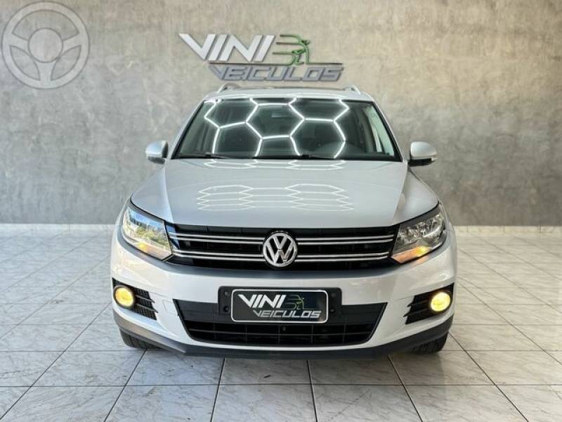 VOLKSWAGEN - TIGUAN 2.0 TSI 4MOTION - 2014/2015 - PRATA - R$ 69.900,00