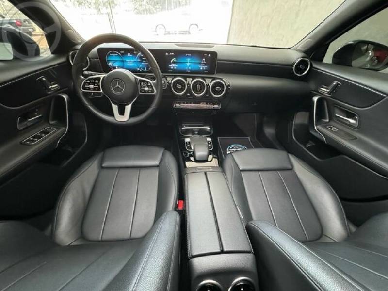 MERCEDES - A 250 2.0 TURBO - 2019/2020 - BRANCA - R$ 199.900,00