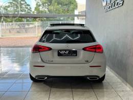 MERCEDES - A 250 2.0 TURBO - 2019/2020 - BRANCA - R$ 199.900,00