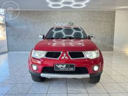 MITSUBISHI - TRITON HPE 3.2 TURBO DIESEL - 2012/2013 - VERMELHA - R$ 99.900,00