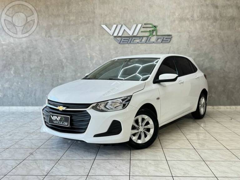 CHEVROLET - ONIX LT 1.0 FLEX - 2023/2023 - BRANCA - R$ 73.000,00