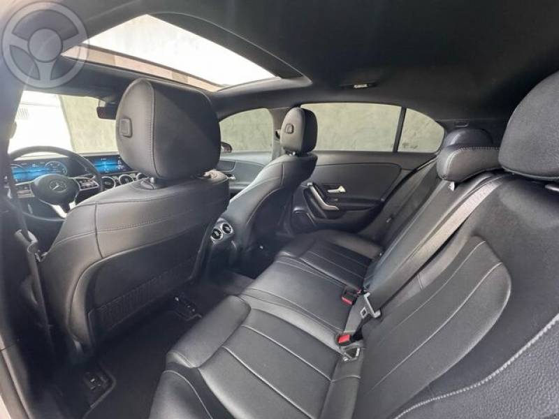 MERCEDES - A 250 2.0 TURBO - 2019/2020 - BRANCA - R$ 199.900,00