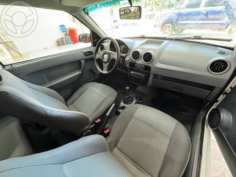 VOLKSWAGEN - GOL G4 1.0 TREND - 2013/2014 - BRANCA - R$ 23.990,00