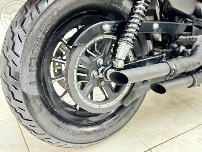 HARLEY DAVIDSON - HARLEY-DAVIDSON XL 883 IRON - 2014/2015 - BEGE - R$ 42.000,00