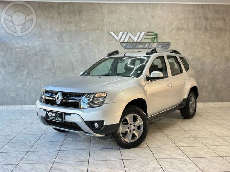RENAULT - DUSTER DYNAMIQUE 1.6 AT - 2017/2018 - PRATA - R$ 72.000,00