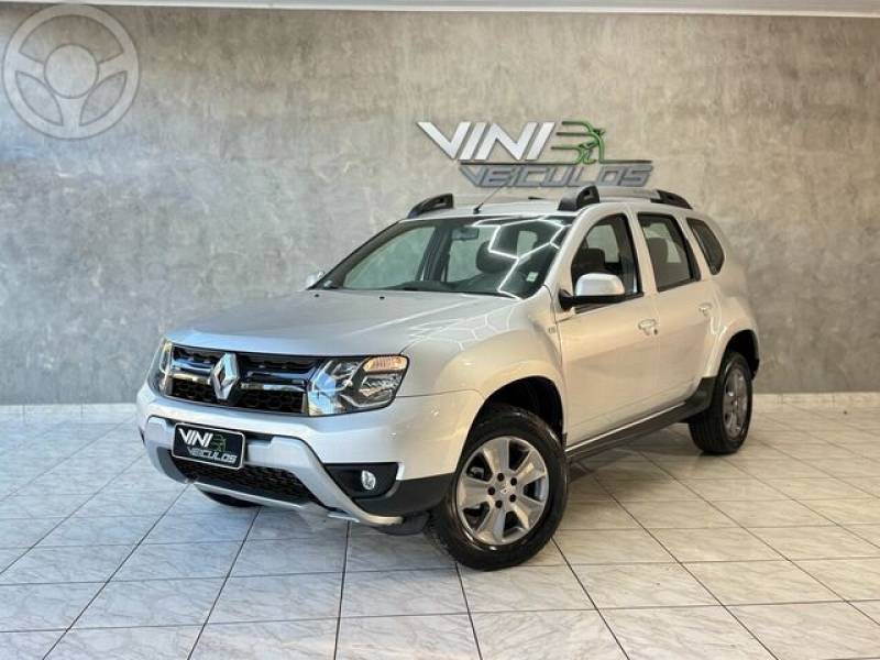 RENAULT - DUSTER DYNAMIQUE 1.6 AT - 2017/2018 - PRATA - R$ 72.000,00
