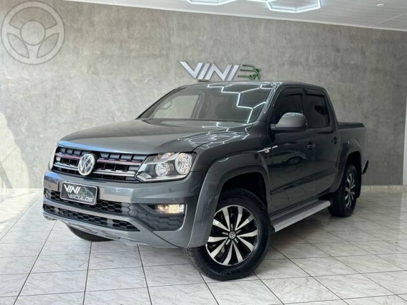 VOLKSWAGEN - AMAROK COMFORTLINE 3.0 V6 TDI - 2023/2023 - CINZA - R$ 209.900,00