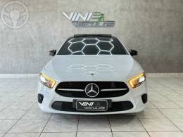 MERCEDES - A 250 2.0 TURBO - 2019/2020 - BRANCA - R$ 199.900,00