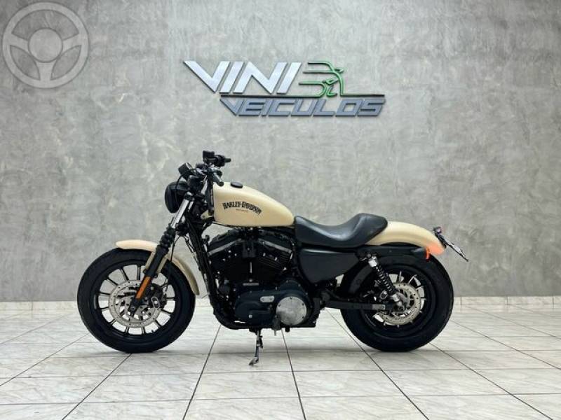 HARLEY DAVIDSON - HARLEY-DAVIDSON XL 883 IRON - 2014/2015 - BEGE - R$ 42.000,00