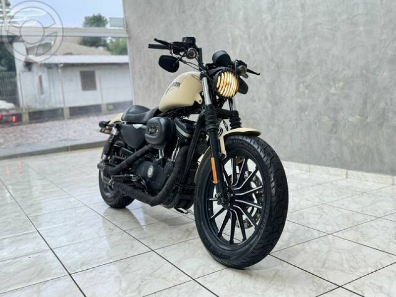HARLEY DAVIDSON - HARLEY-DAVIDSON XL 883 IRON - 2014/2015 - BEGE - R$ 42.000,00